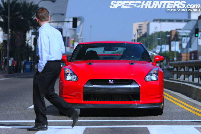 Driving Impression>> Cruising La With An R35 Nissan Gtr