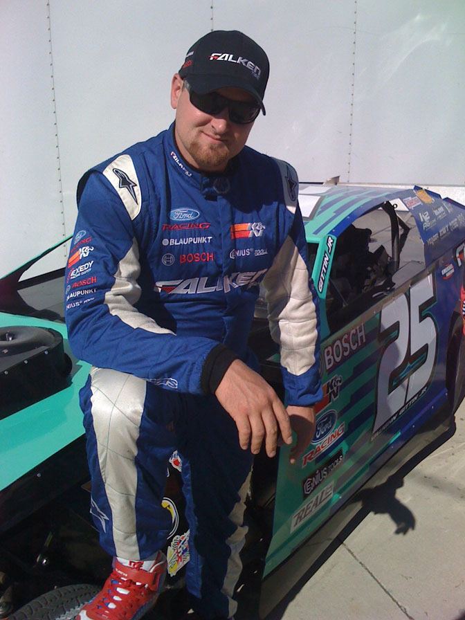 Drivers Blog>> Vaughn Gittin Jr: Playing In The Dirt!