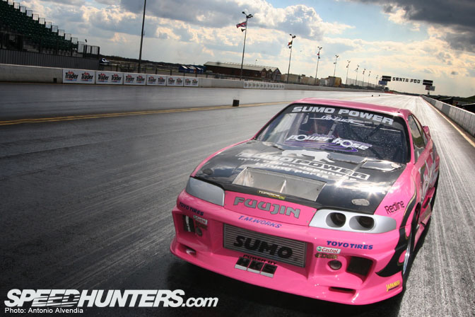 Car Feature>> Sumo Power R33 Drag Monster