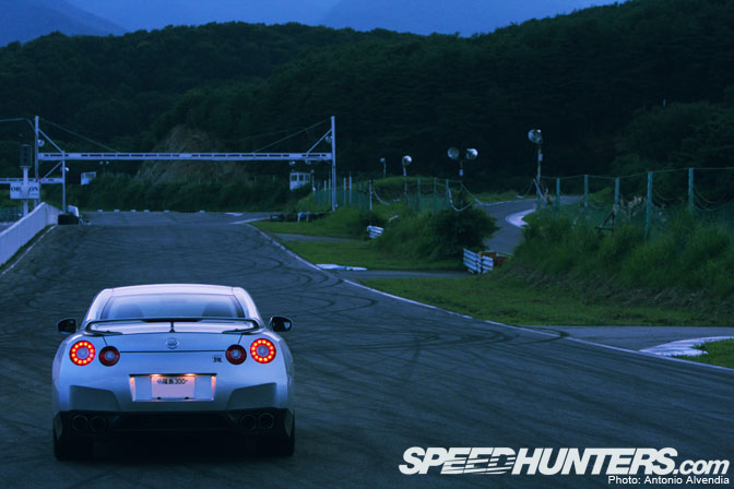 Desktops>> R35 Gtr At Ebisu Circuit