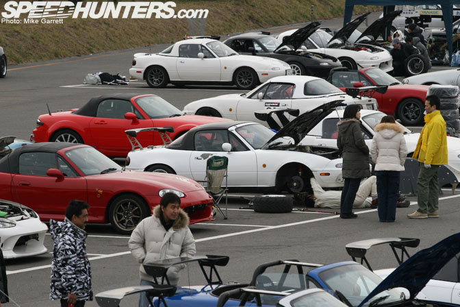 Archive>>roadster Mania In Japan