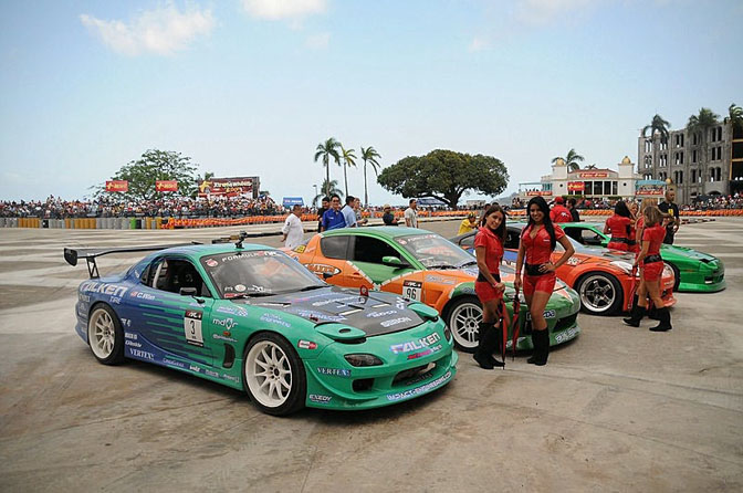 FORMULA DRIFT BRINGS DRIFT DEMOS TO LA AUTO SHOW - Formula DRIFT BLOG