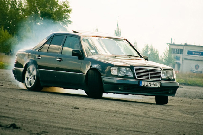 Mercedes w124 drift #1