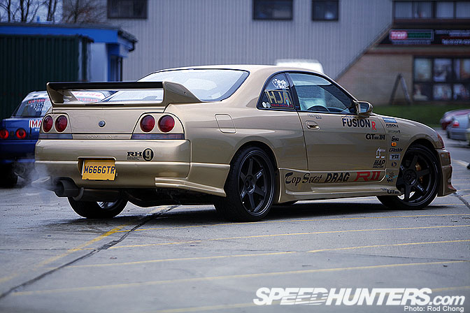 top secret skyline r33