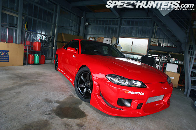 nissan silvia red