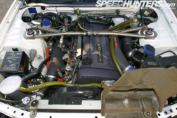 Skyline R34 Gtt Engine Bay