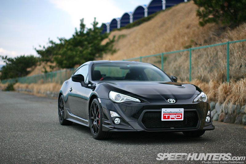 Car Feature>> <br /> Trd Tunes The 86