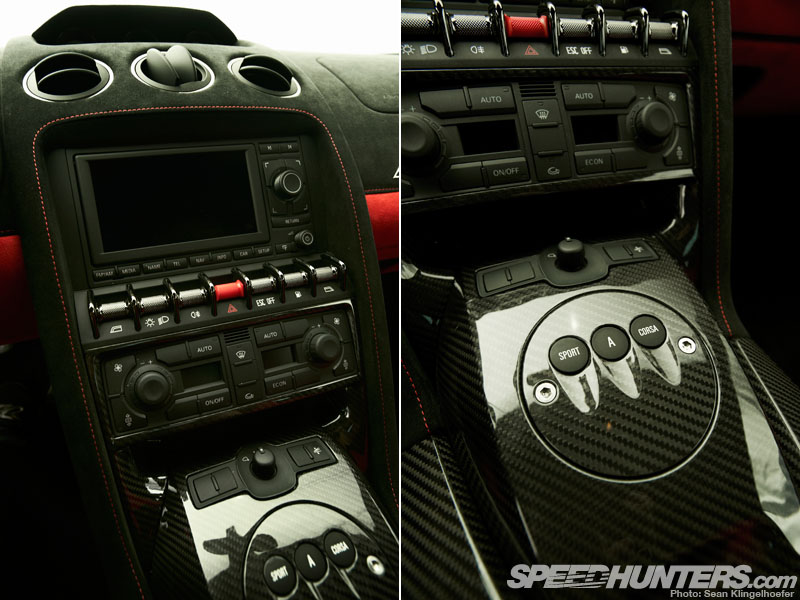 Lamborghini LP570 Supertrofeo Stradale center console