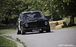 1920x1200 - BMW 2002Photo by Jonathan Moore