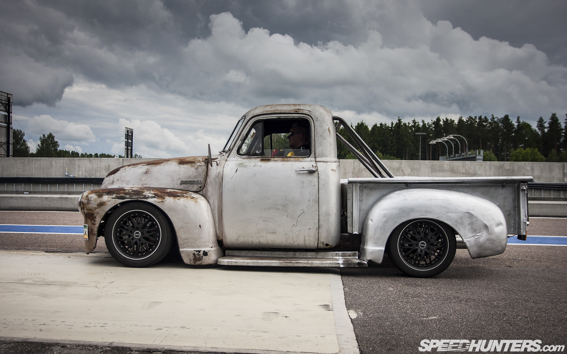 Chevy Pick-Up 1920 × 1200 Photo by Paddy McGrath.