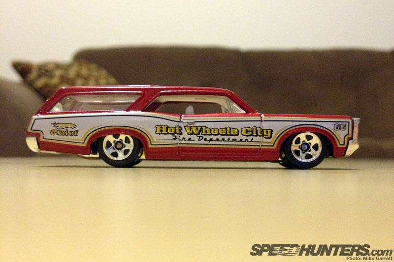 hot wheels little red wagon