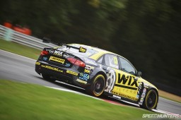 BTCC_Brands_Hatch_2012-DT005