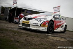 BTCC_Brands_Hatch_2012-DT009