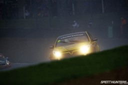 BTCC_Brands_Hatch_2012-DT012