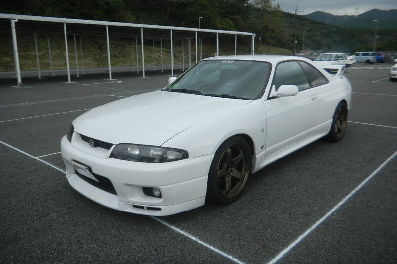 r33 - Speedhunters