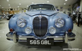 1920x1200 Jaguar MkIIPhoto by Jonathan Moore