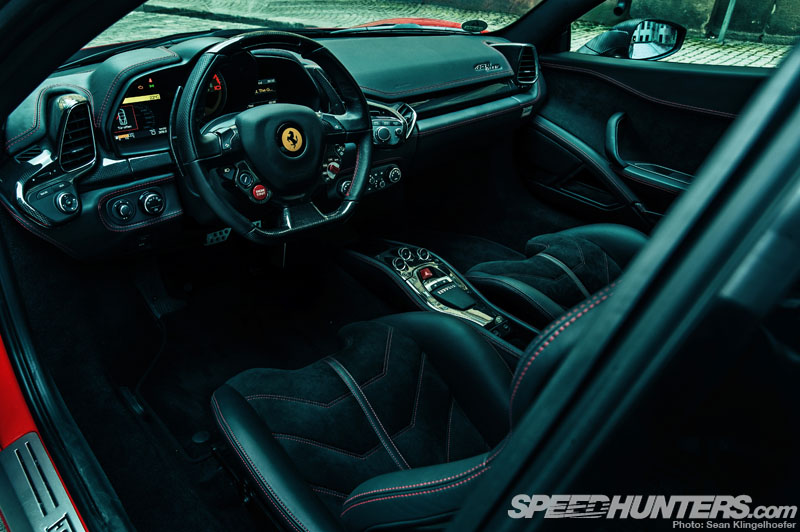 Ferrari 458 Italia Interior