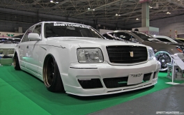 Osaka-Auto-Messe-13-Desktop-01
