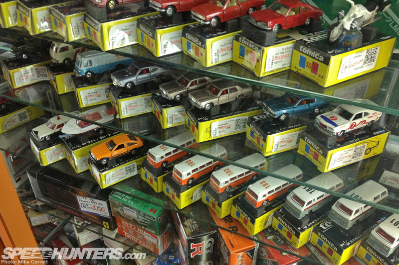 car figurines collectables