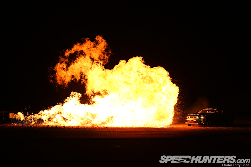 Video] Driver pulls off epic drift run while car is on fire