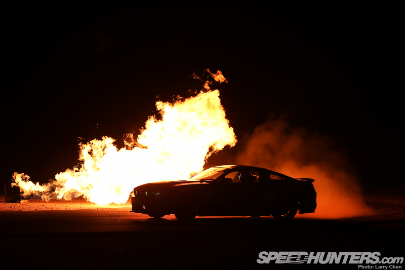 Video] Driver pulls off epic drift run while car is on fire