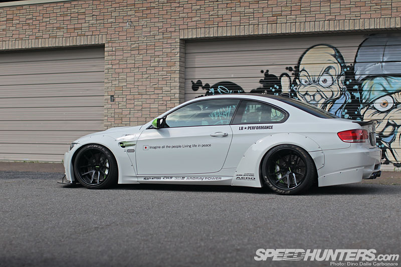 Liberty Walk BMW E92 M3 compressor on Wheels Alu's road