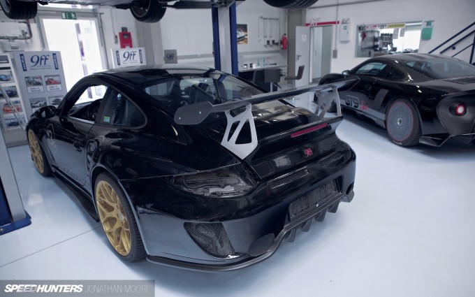 The workshop of specialist Porsche tuners 9FF