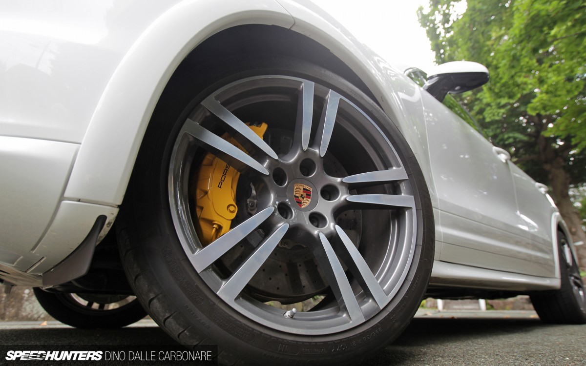 Porsche Cayenne Turbo – Pursuit Systems