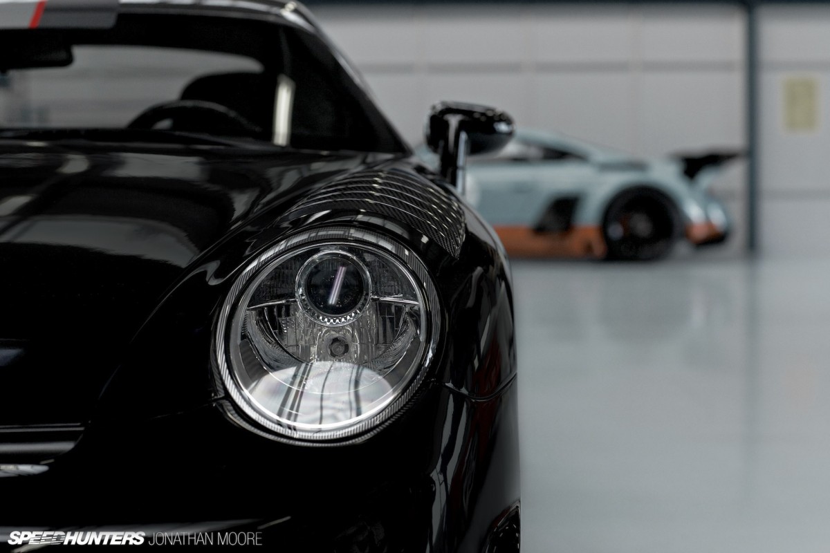 The workshop of specialist Porsche tuners 9FF