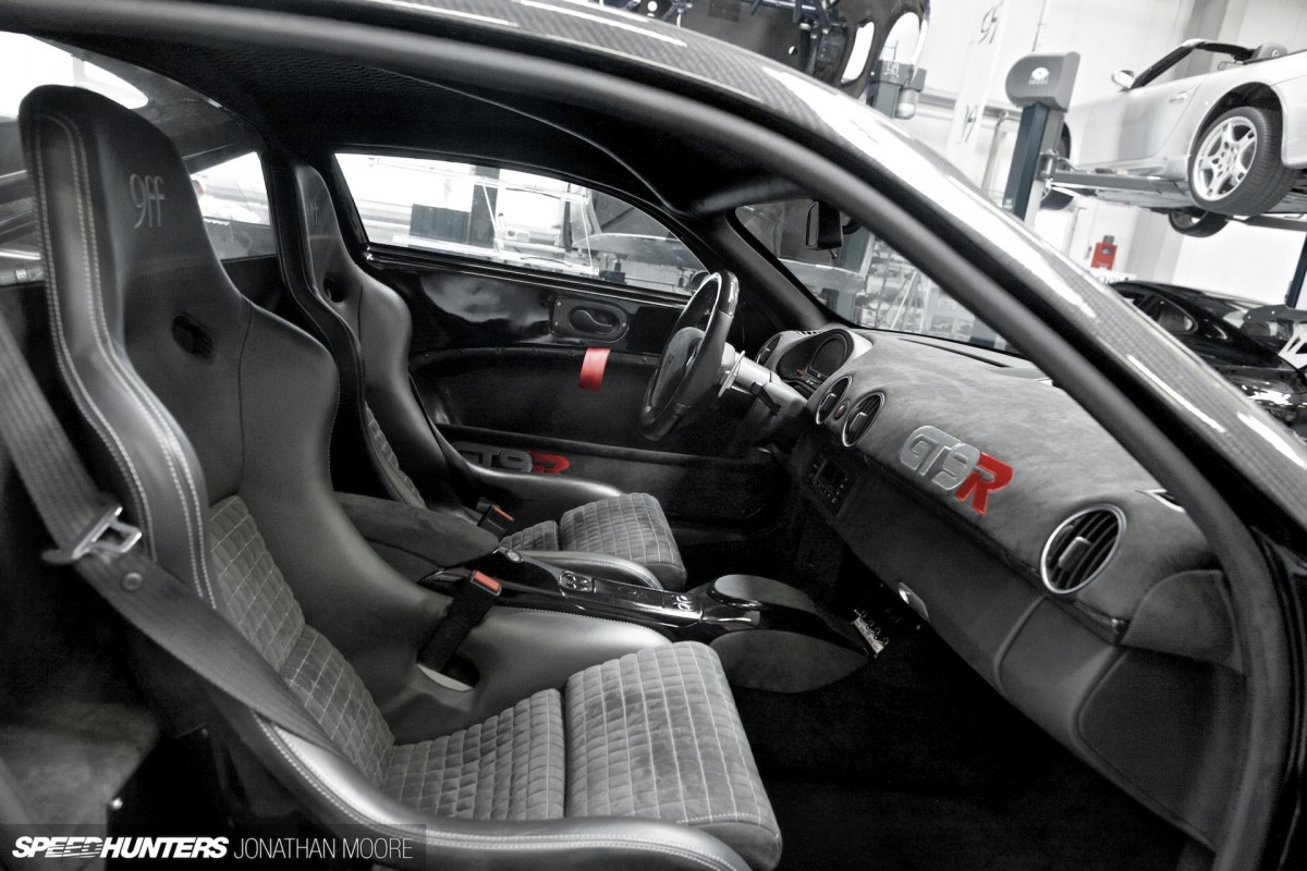 The workshop of specialist Porsche tuners 9FF