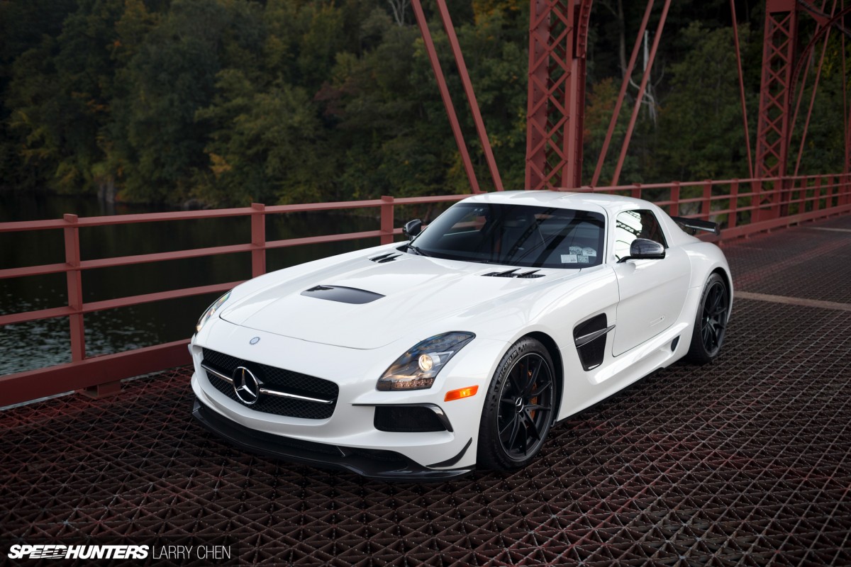 Larry_Chen_Speedhunters_SLS_AMG_BLACK_300SL-14