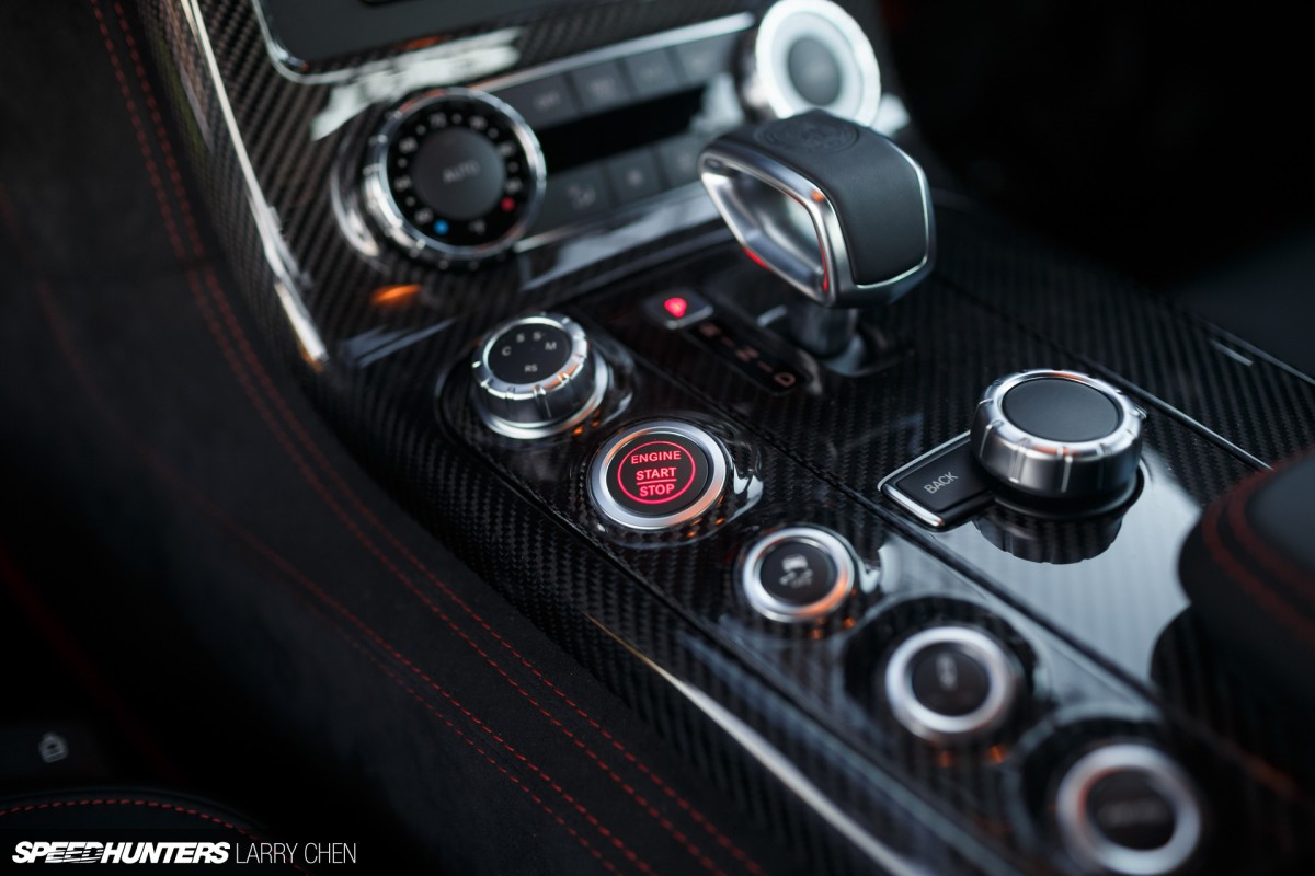 Larry_Chen_Speedhunters_SLS_AMG_BLACK_300SL-40
