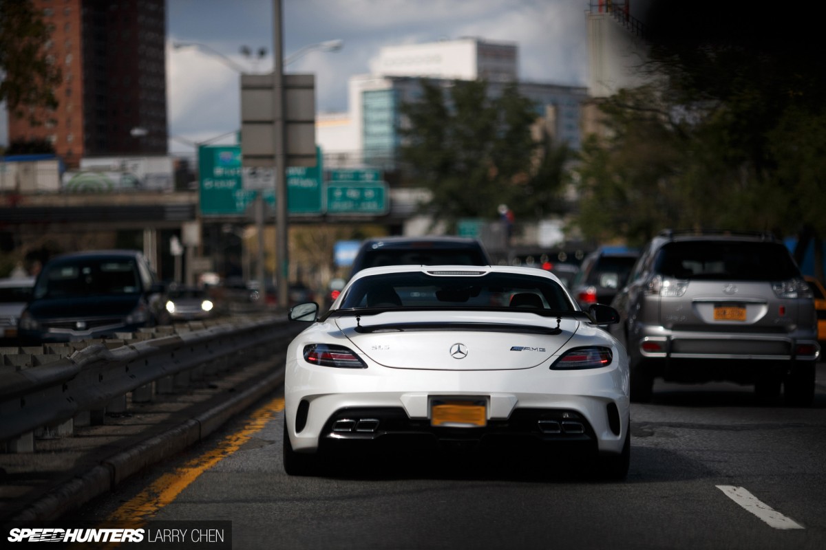 Larry_Chen_Speedhunters_SLS_AMG_BLACK_300SL-42