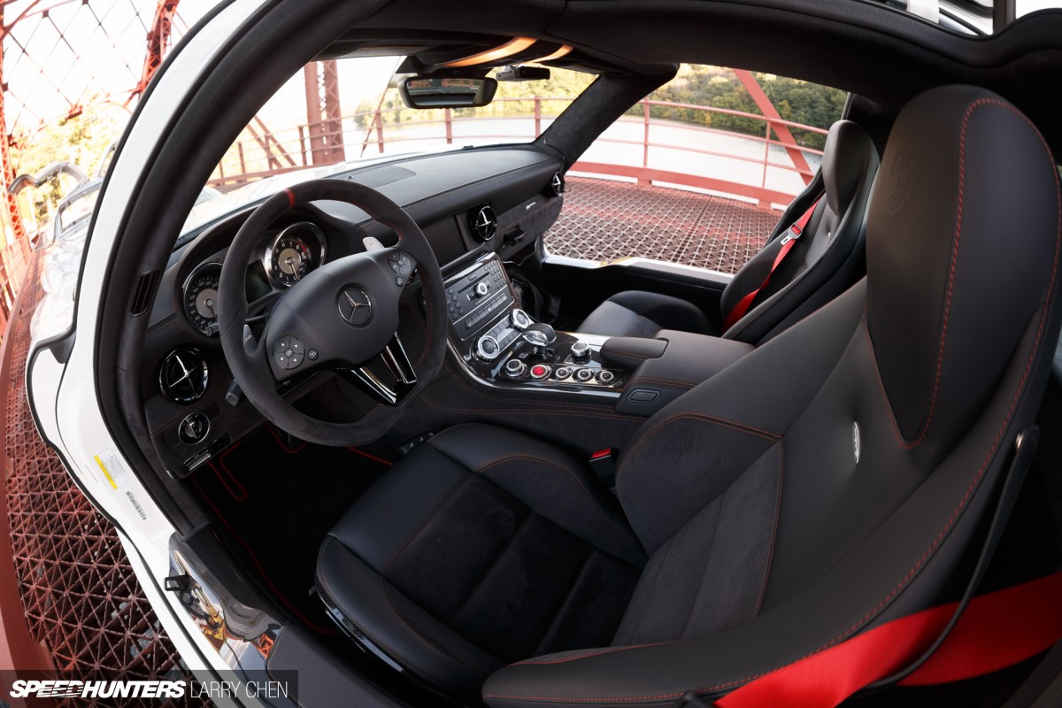 Larry_Chen_Speedhunters_SLS_AMG_BLACK_300SL-8