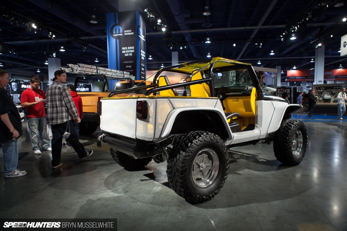 Off Road Trucks SEMA 2013-52
