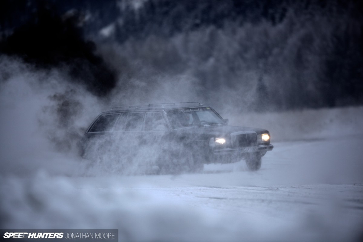 Gatebil on ice