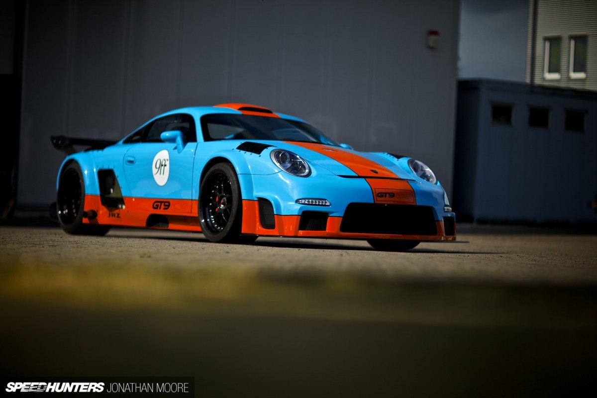 The workshop of specialist Porsche tuners 9FF
