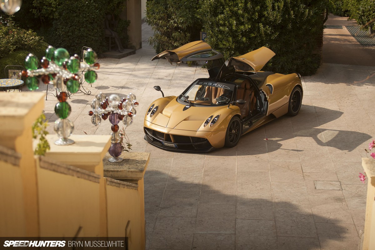 BM_0006_Pagani Huayra_1920