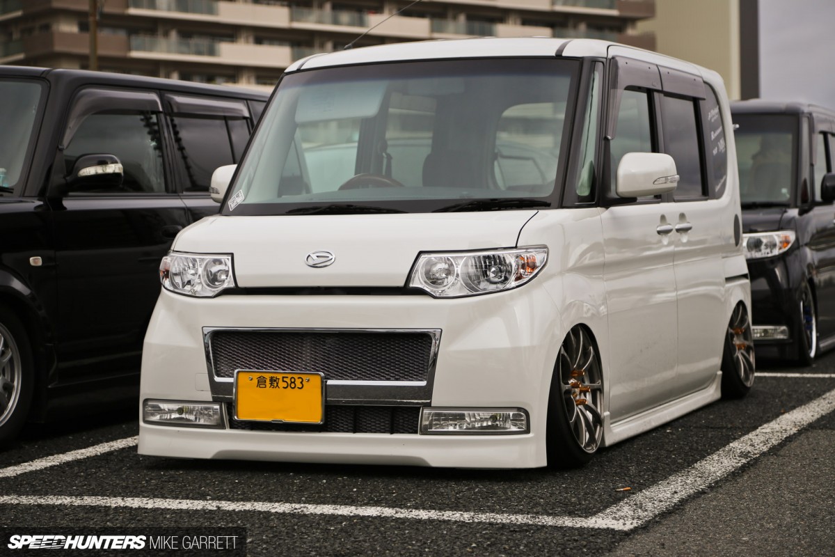 Osaka-Auto-Messe-3-2 copy