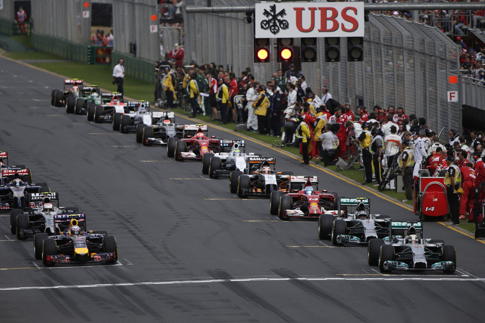 5 crazy starts to F1 races