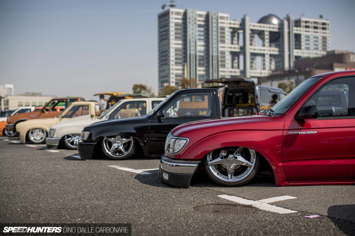 Customs & Rods Invade Odaiba