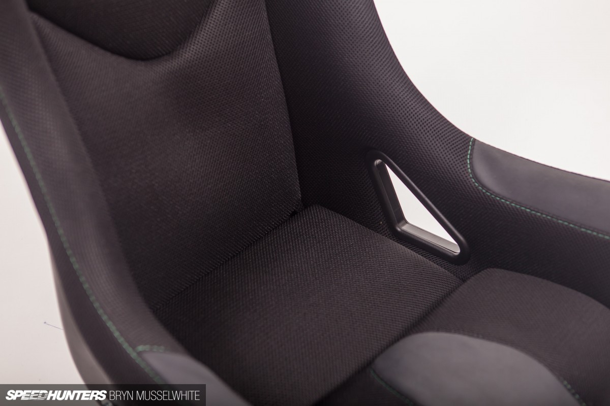 Takata Seats harnesses how to-26