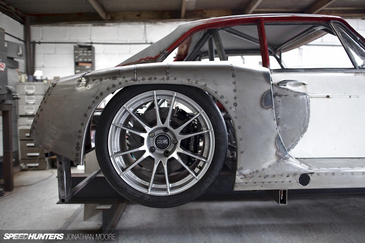 Jason_Shalders_MGB_GT3-024