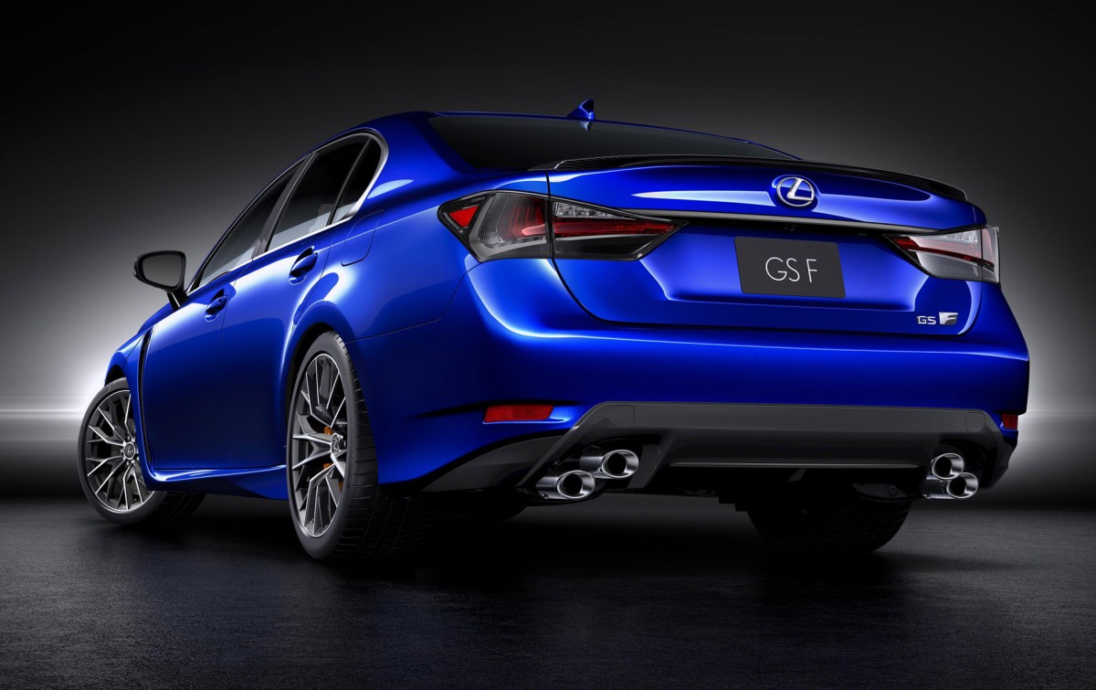 Lexus_GS_F_20150106_3QB_hi