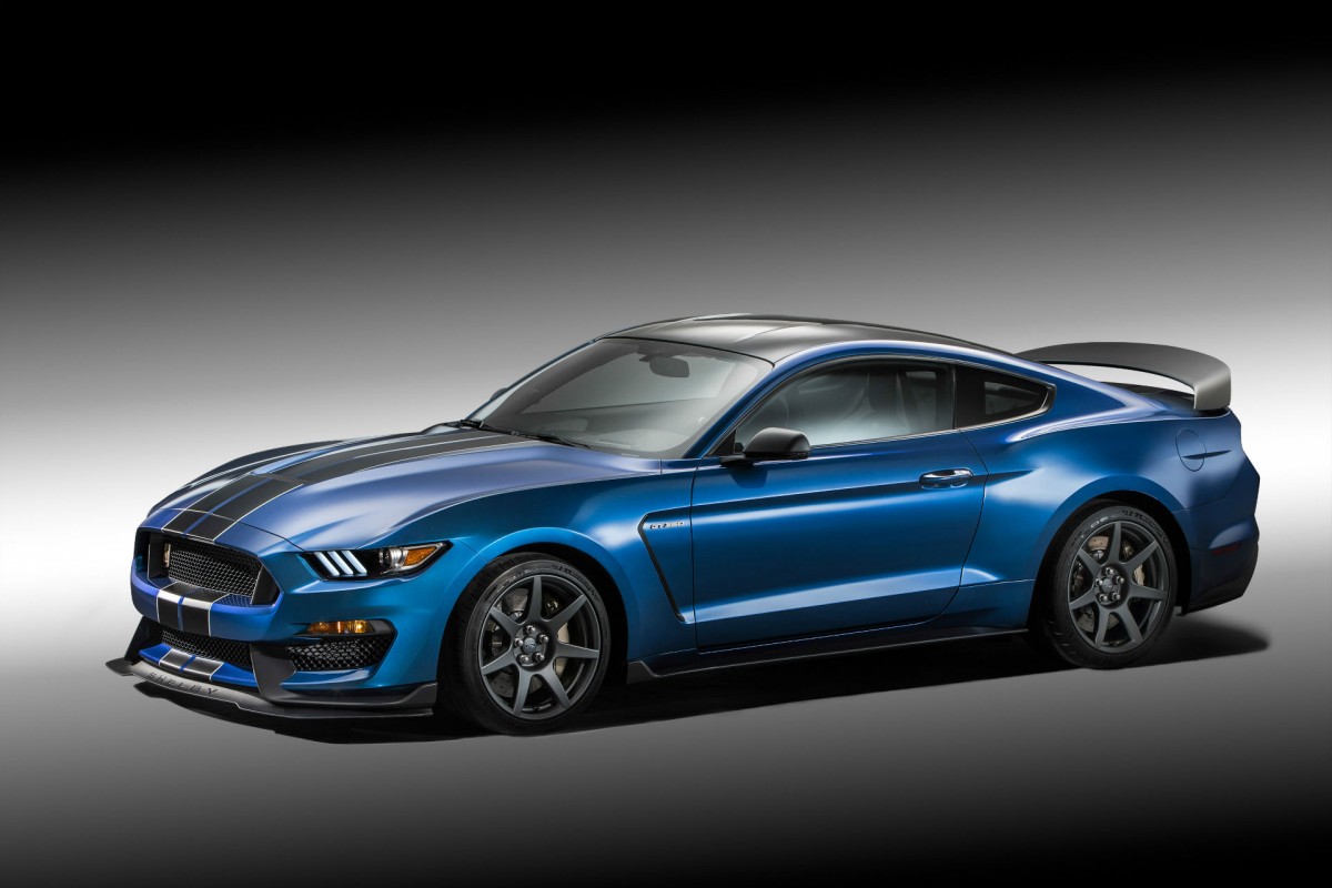 Shelby GT350R: A Street Legal Racecar