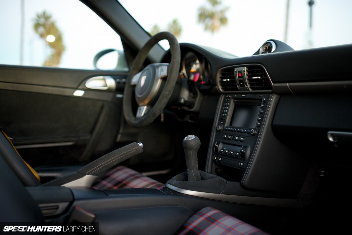 Larry_Chen_speedhunters_sharkwerks_magnus_walker_porsche_gt2-18