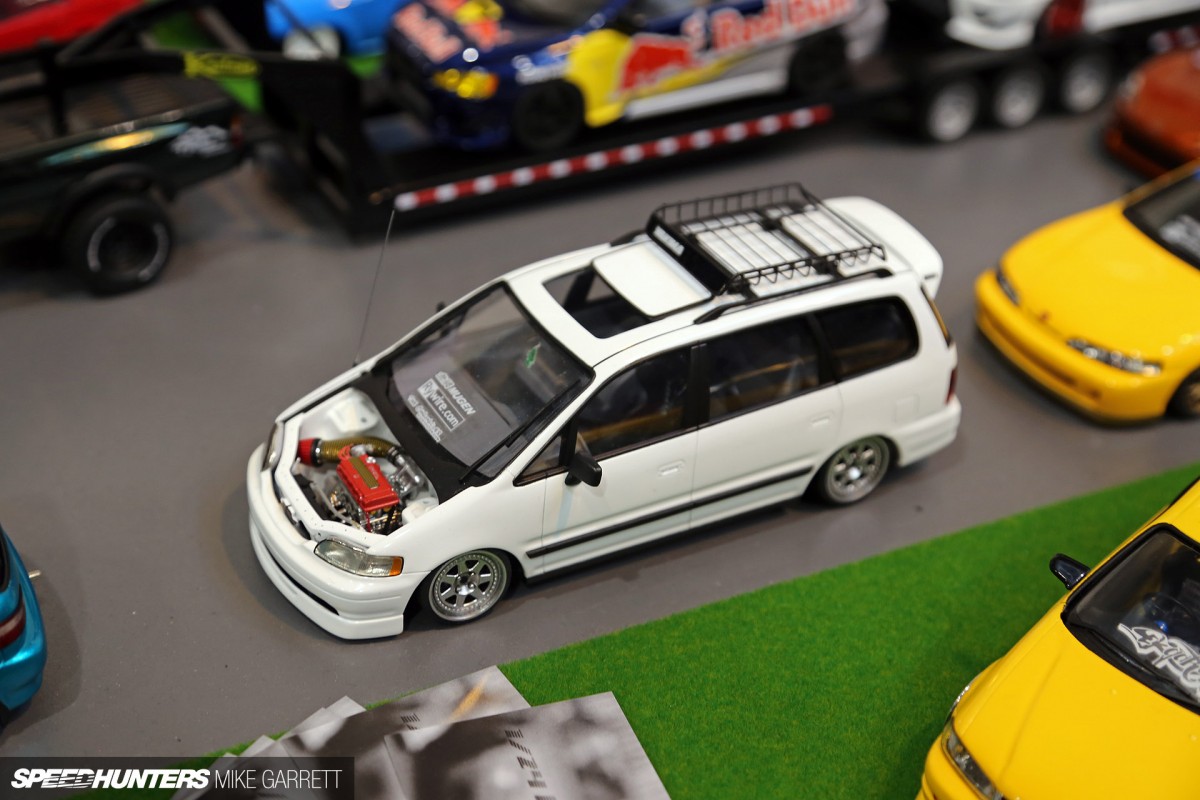 124 scale model cars
