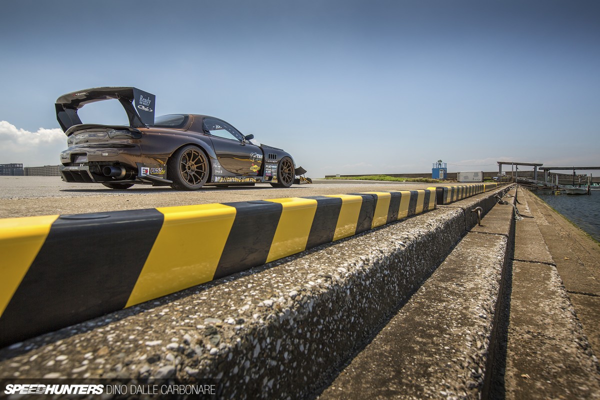 Car-Shop-Glow-RX7-31