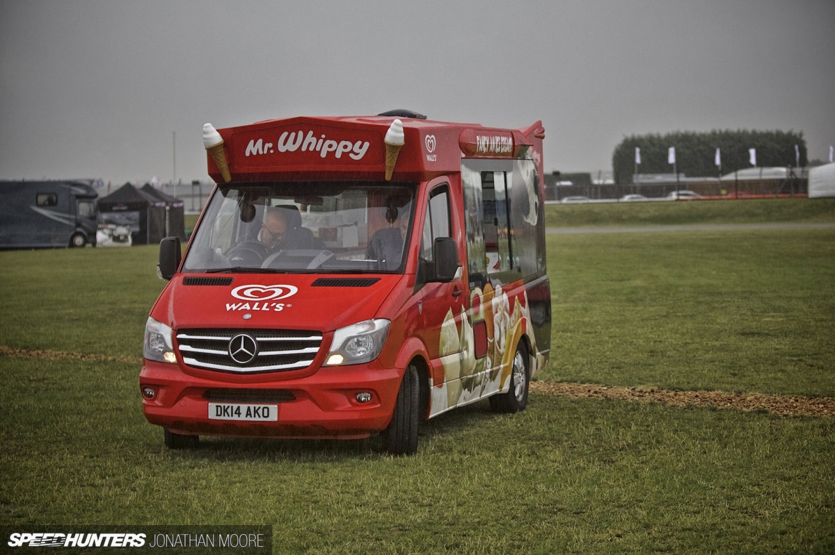 Silverstone_Classic_2015-010
