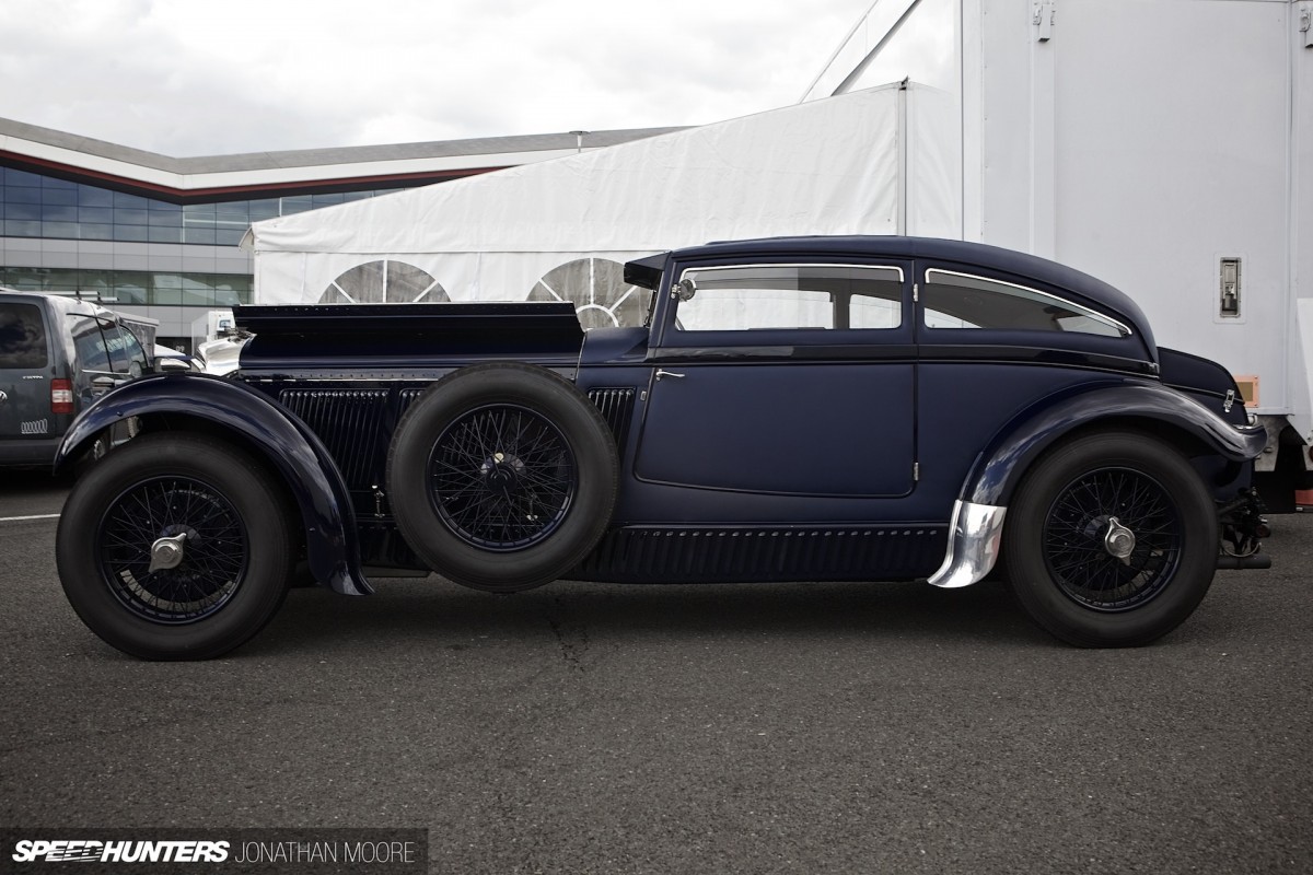 Silverstone_Classic_2015-Bentley_Blue_Train-002